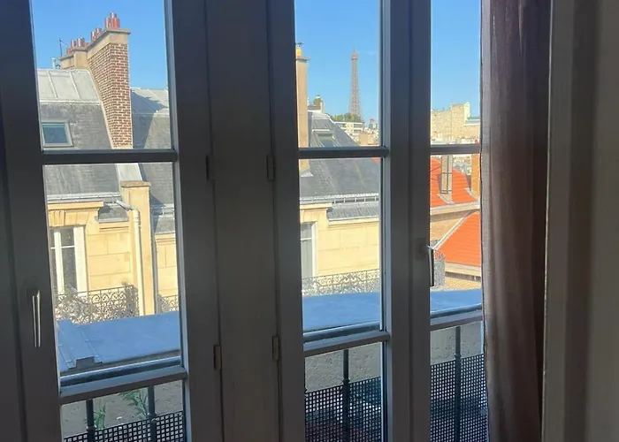 Luxury Flat Tour Eiffel 16e דירה *